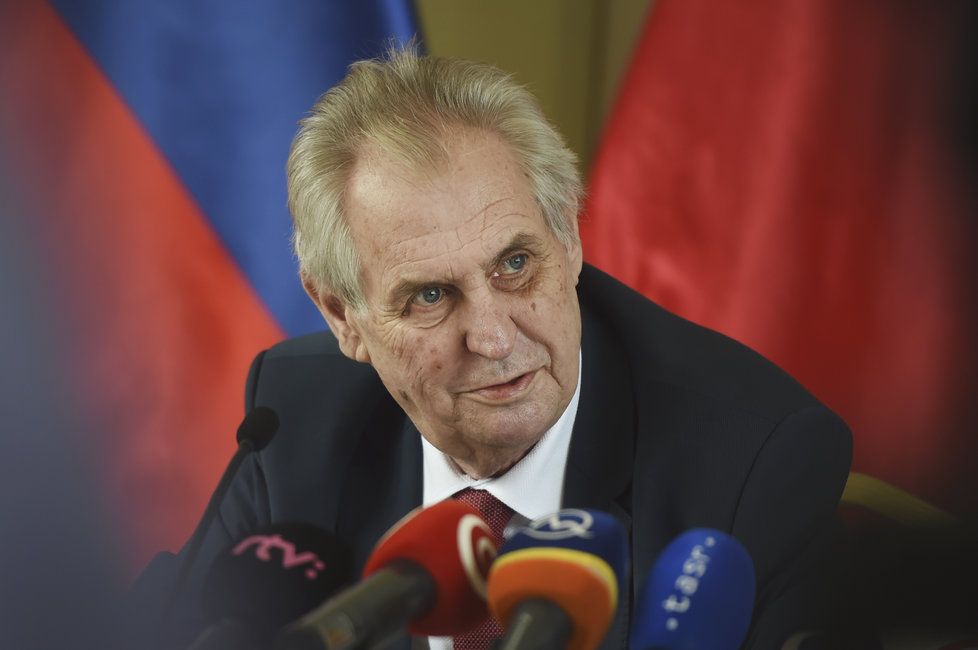 Zeman na tiskové konferenci při příležitosti Zemanovy návštěvy Slovenska