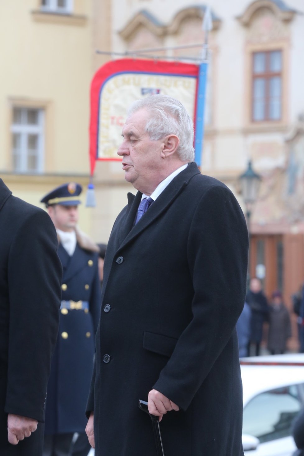 Zeman a Klaus položili věnce u pomníku bývalého prezidenta Beneše.