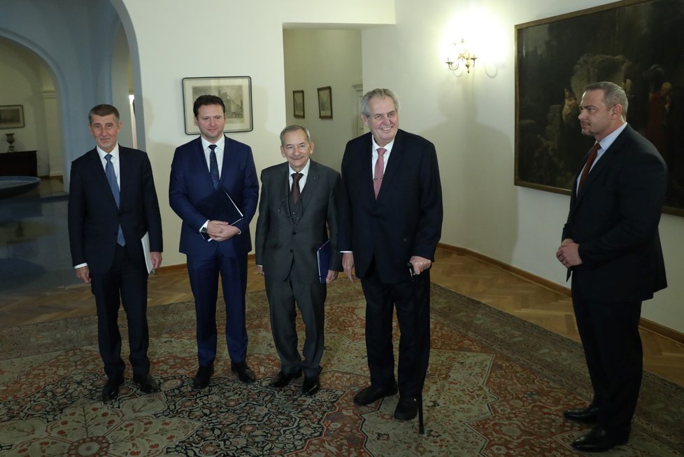 &#34;Mohli bychom si říkat velká čtyřka,&#34; přivítal prezident Miloš Zeman předsedu Senátu, Poslanecké sněmovny a premiéra na společné koordinační schůzce na Pražském hradě. (30. 1. 2019)