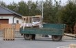Bungalov prezidenta Miloše Zemana: Stěhování se blíží, do domu navážela manželka s dcerou nábytek (17.2.2023) Bungalov prezidenta Miloše Zemana: Stěhování se blíží, do domu navážela manželka s dcerou nábytek (17.2.2023)