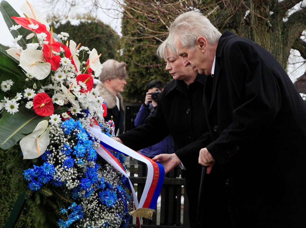Prezident Zeman položil věnec k Masarykovu hrobu.