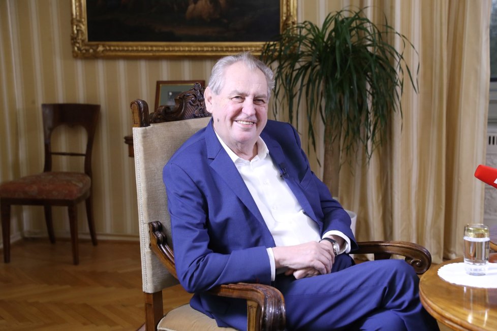 Miloš Zeman v Lánech při vysílání pořadu Blesk Zpráv S prezidentem v Lánech (11. 4. 2021)