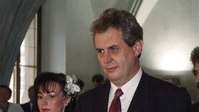 Prezident Miloš Zeman si vzal svou současnou ženu Ivanu v roce 1993.