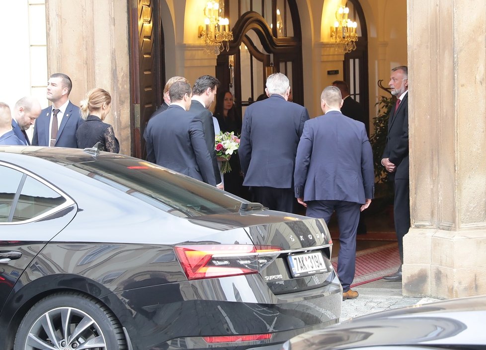 Prezident Miloš Zeman dorazil do Poslanecké sněmovny na jednání o rozpočtu (23.10.2019)