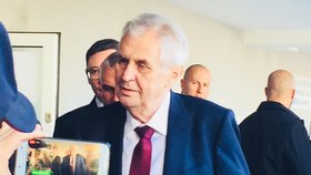 Prezident Miloš Zeman si oslavy 100 let od vzniku Československa zprivatizoval, píše Petr Holec