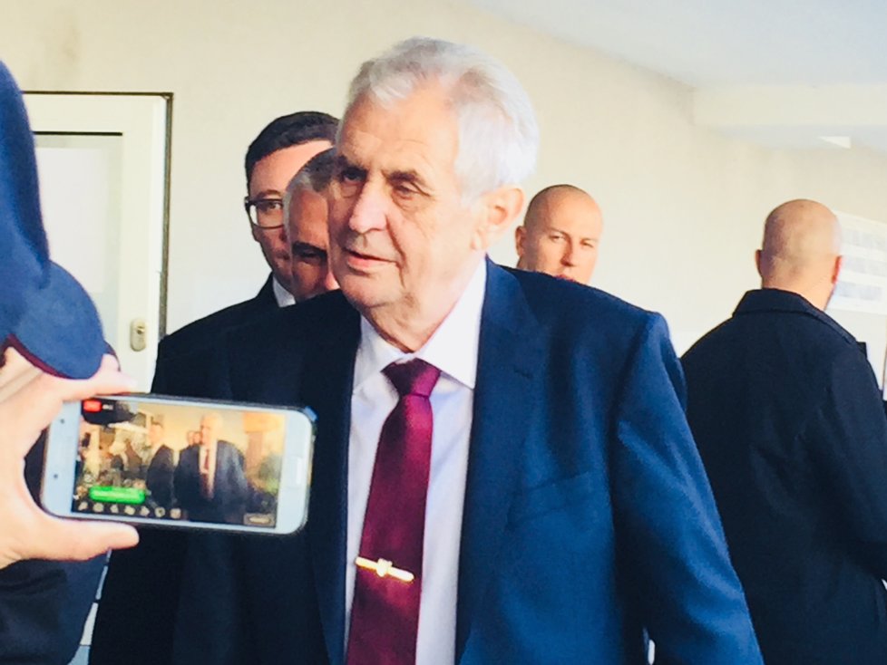 Prezident Miloš Zeman si oslavy 100 let od vzniku Československa zprivatizoval, píše Petr Holec