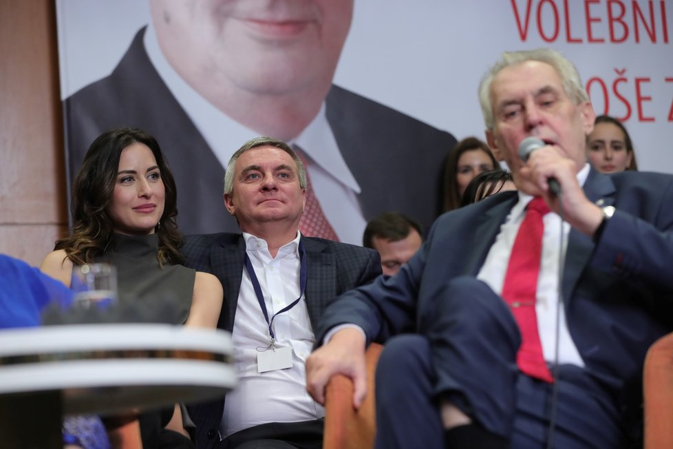 Prezident Miloš Zeman proti Zaorálkovi nic nemá, alespoň po profesní stránce.