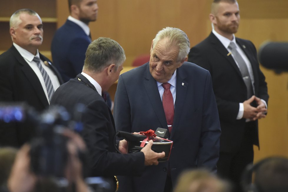 Prezident Miloš Zeman zahájil 15. května 2018 na krajském úřadu v Ostravě třídenní návštěvu Moravskoslezského kraje.