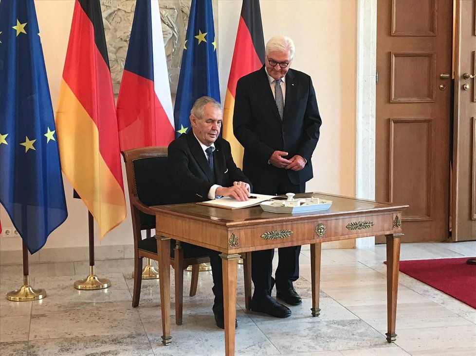 Český prezident Miloš Zeman a jeho německý protějšek Frank-Walter Steinmeier v Berlíně (21. 9. 2018)