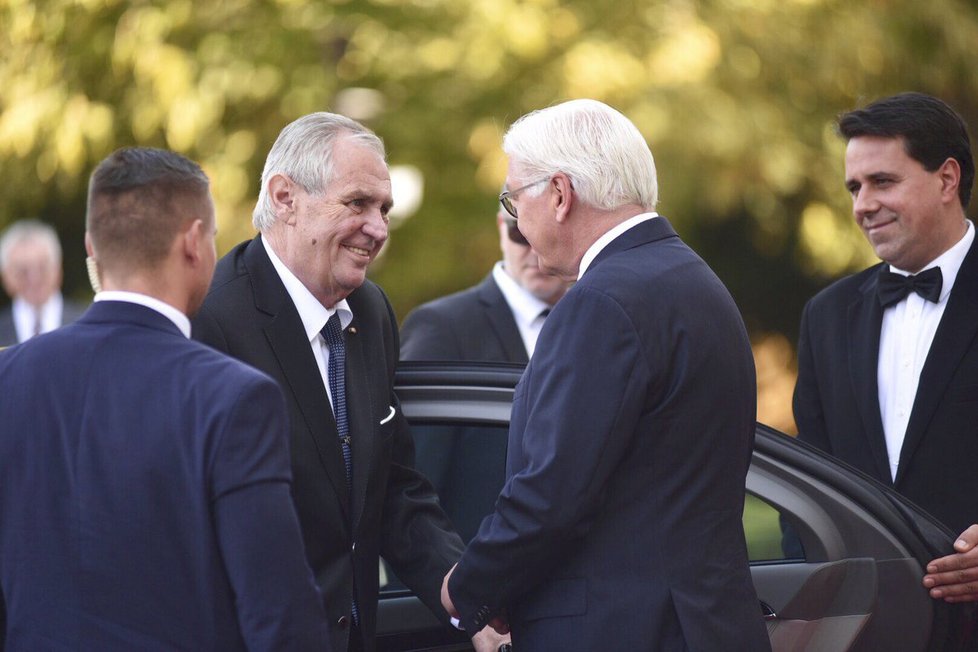 Český prezident Miloš Zeman a jeho německý protějšek Frank-Walter Steinmeier v Berlíně (21. 9. 2018)