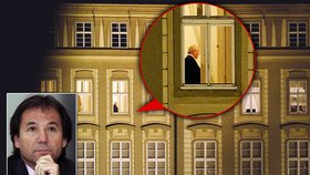Pane prezidente, jděte dál od toho okna!