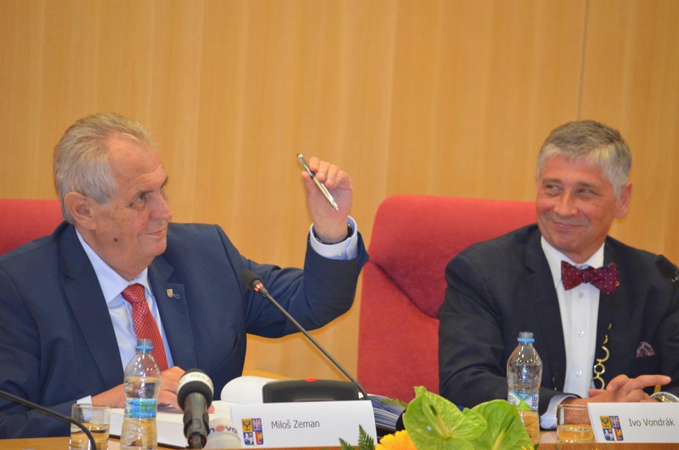 Prezident Miloš Zeman při setkání s ostravskými krajskými zastupiteli