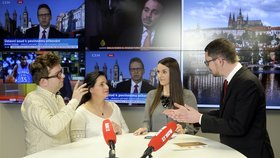 Debatu se spolkem Podhradí (na snímku vlevo) i rozhovor s moderátorkou Blesk TV včera v naší redakci absolvoval prezidentův mluvčí Jiří Ovčáček.