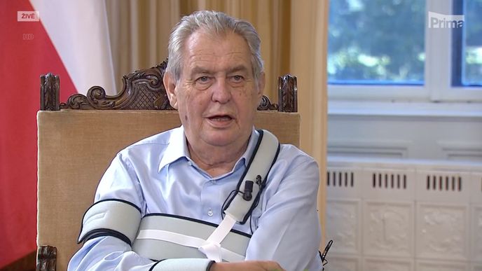 Prezident Zeman pořádal BIS o informace o ruských špiónech