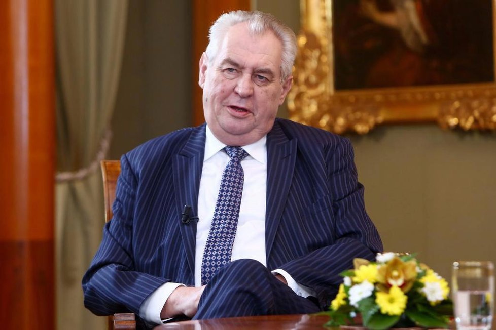 Prezident Miloš Zeman zkritizoval uprchlický komiks a načrtl taktiku boje proti norské sociálce.