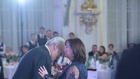 Prezident Miloš Zeman si zatančil s první dámou.