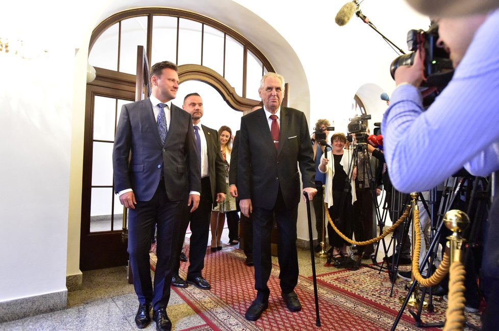 Prezident Miloš Zeman přijel podpořit Andreje Babiše a jeho vládu do Poslanecké sněmovny. Poslanci mají hlasovat o důvěře kabinetu