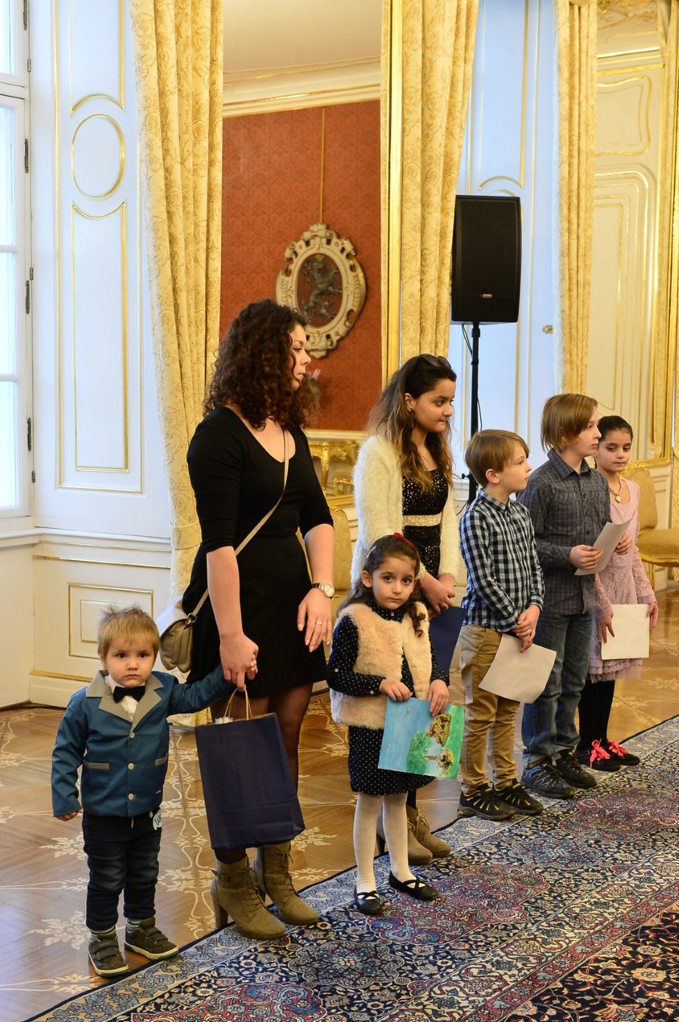 Prezident Miloš Zeman předal Fondu ohrožených dětí dva miliony korun (8. 1. 2019)