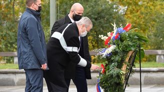 Česko si připomnělo vznik státu. Tradiční pietní akce byly zrušeny. Demonstrace proběhly poklidně