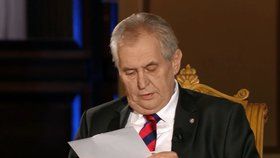 Zeman v debatě ČT četl papír sponzorů. Kdo jsou a jaký mají „vroubek“?