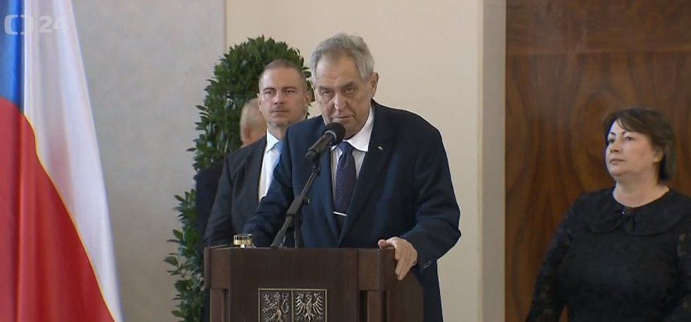 Prezident Miloš Zeman a Ivana Zemanová na Hradě před velvyslanci (27. 10. 2019)
