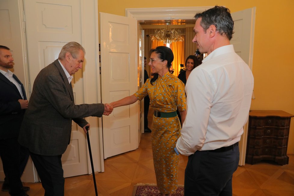 Prezident Miloš Zeman v pořadu S prezidentem v Lánech, generální ředitelka Czech News Center Libuše Šmuclerová a šéfredaktor Blesku Radek Lain (22. 9. 2019)