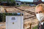 Prezident Miloš Zeman a stavba jeho bungalovu v Lánech (30. července 2020)