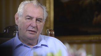 Zeman: Pomůže jen deportace migrantů. Nebránil by se ani plotu kolem hranic