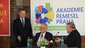 Návštěva prezidenta Miloše Zemana na zahájení nového školního roku na Akademii řemesel