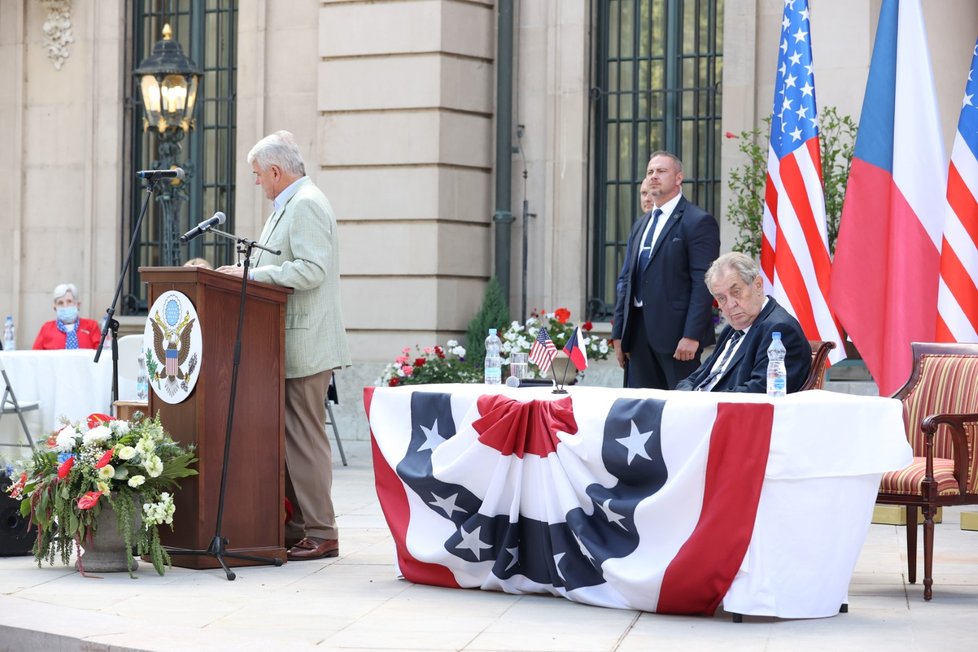 Oslavy 244. výročí Dne nezávislosti USA: Stephen B. King a Miloš Zeman (30. 6. 2020)