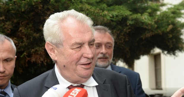 Zeman dal milost recidivistovi, který mlátil svoji ženu. Hrad: To už si odseděl