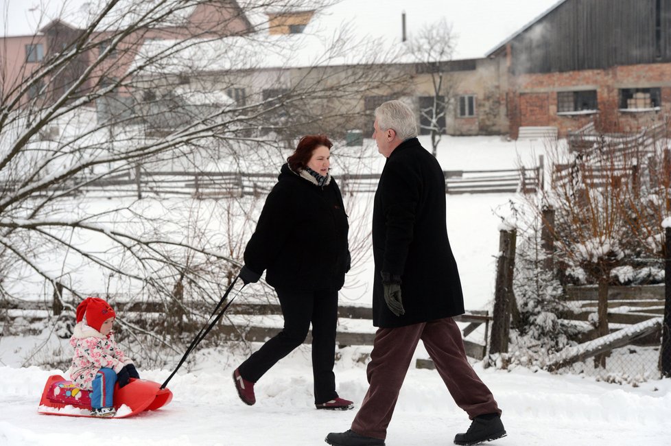 Před 14 dny se ještě Zeman procházel po ulicích ve Veselí sám