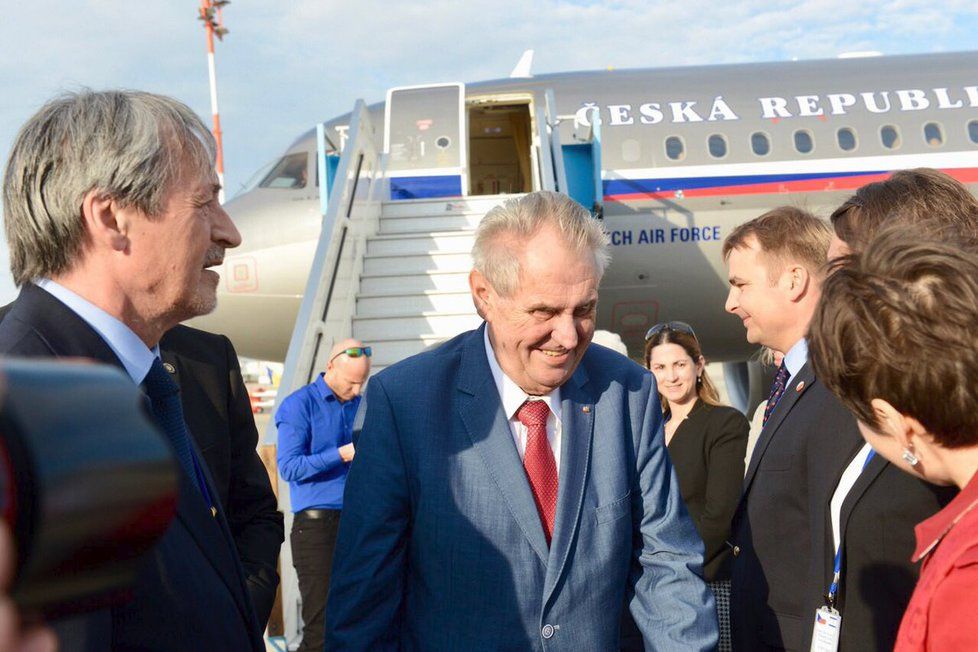 Prezident Miloš Zeman dorazil na státní návštěvu Izraele (25. 11. 2018)