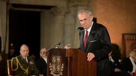 Český prezident Miloš Zeman se v pondělí v Šanghaji setká se svým čínským protějškem Si Ťin-pchingem. Zeman odlétá do Číny na svou celkově čtvrtou návštěvu v sobotu, hlavním cílem cesty je podpora hospodářských vztahů.