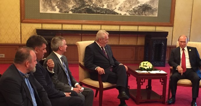 Český prezident Miloš Zeman na schůzce se svým ruským protějškem Vladimirem Putinem