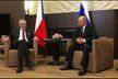 Zeman se setkal s Putinem: Čekal stejně dlouho jako britská královna