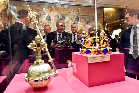 Prezident ČR Miloš Zeman se 23. listopadu zúčastnil otevření výstavy Poklady Pražského hradu ve Státním historickém muzeu v Moskvě.