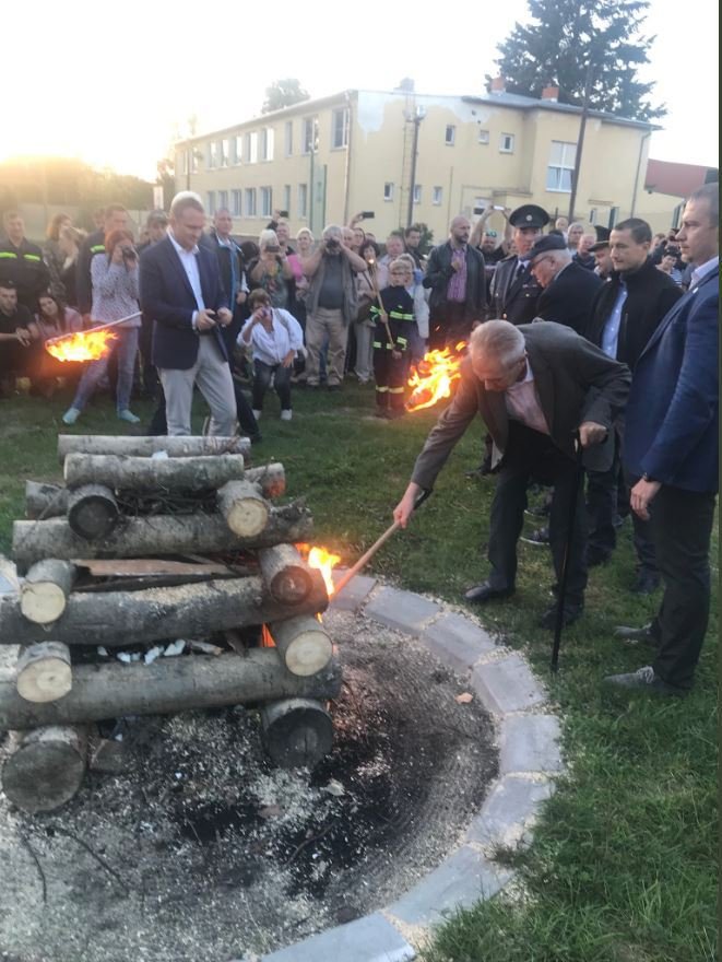 Miloš Zeman zapaluje Masarykovu vatru, Lány, 8. 9. 2018.