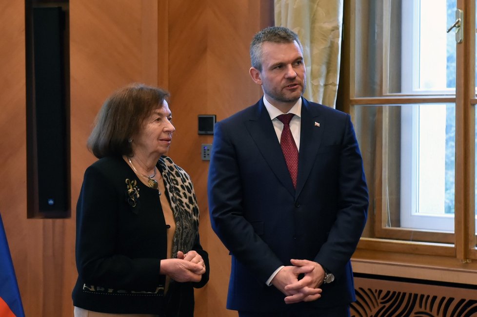 Velvyslankyně ČR na Slovensku Livia Klausová se 5. dubna 2018 sešla ve Vysokých Tatrách-Štrbském Plese s novým slovenským premiérem Petrem Pellegrinim.