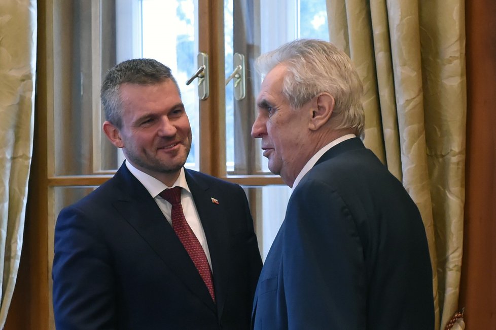 Prezident Miloš Zeman se 5. dubna 2018, při své třídenní návštěvě Slovenska, sešel ve Vysokých Tatrách-Štrbském Plese s novým slovenským premiérem Petrem Pellegrinim.