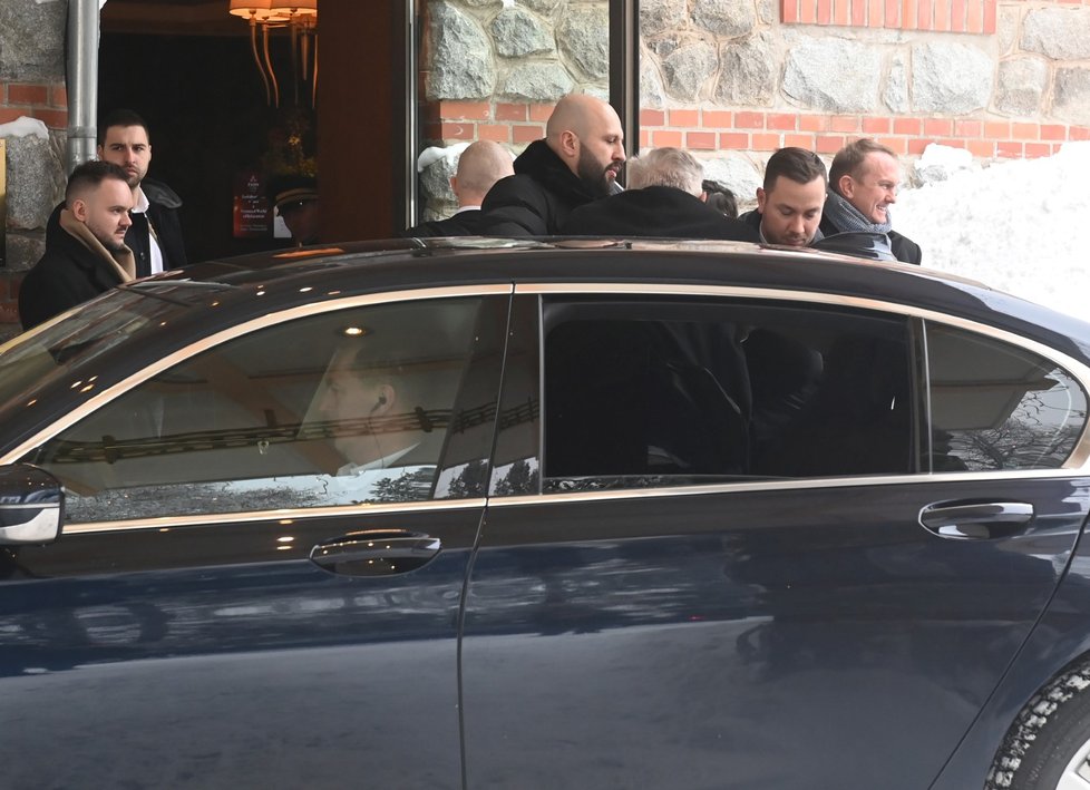 Prezident Miloš Zeman na Slovensku přijíždí k Grandhotelu Kempinski (6.2.2023
