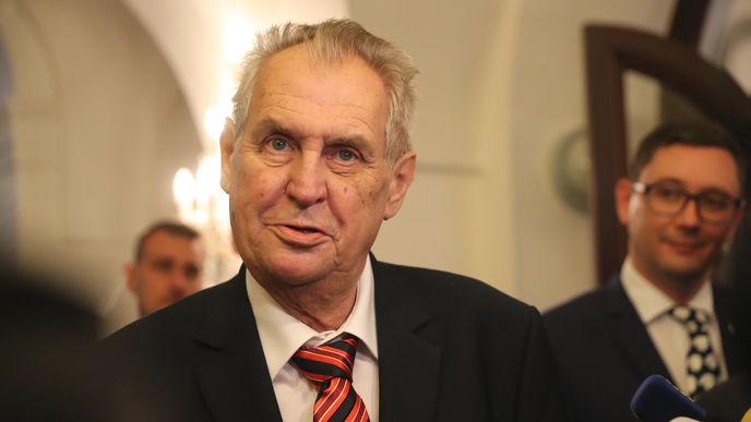 Zeman ve sněmovně při debatě o rozpočtu.