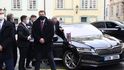 Jednání Sněmovny o rozpočtu: Prezident Miloš Zeman odjíždí ze Sněmovny (18.2.2022)