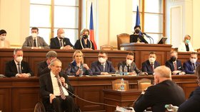 Jednání Sněmovny o rozpočtu: Prezident Miloš Zeman během svého projevu (18.2.2022)