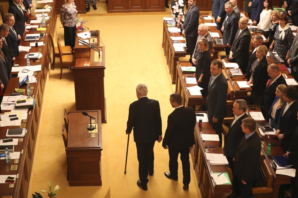 Zeman ve Sněmovně při debatě o rozpočtu