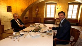 Prezident Miloš Zeman přivítal na Pražském hradě při příležitosti tradičního pracovního novoročního oběda předsedu Poslanecké sněmovny Parlamentu ČR Radka Vondráčka. (13.1.2021)