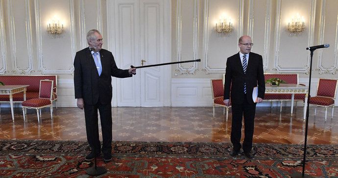 Prezident Miloš Zeman a premiér Bohuslav Sobotka na Hradě