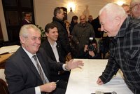 Dobrák od kosti Zeman: Třetinu platu bude dávat na splacení státního dluhu