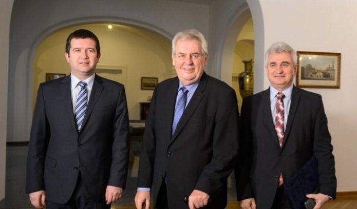 Prezident se setkal při tradičním novoročním obědě s předsedy obou komor českého parlamentu.(2016)