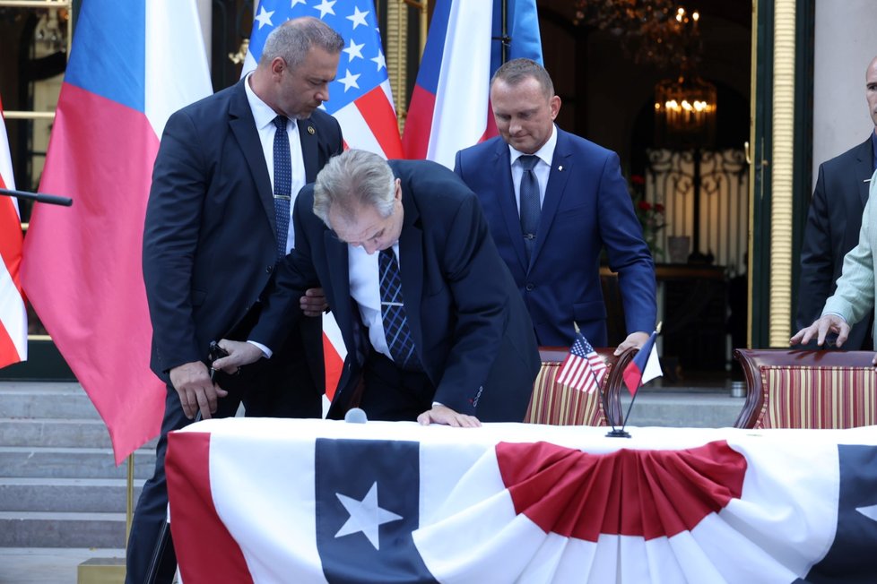 Oslava při příležitosti 244. výročí Dne nezávislosti USA: Miloš Zeman (30. 6. 2020)